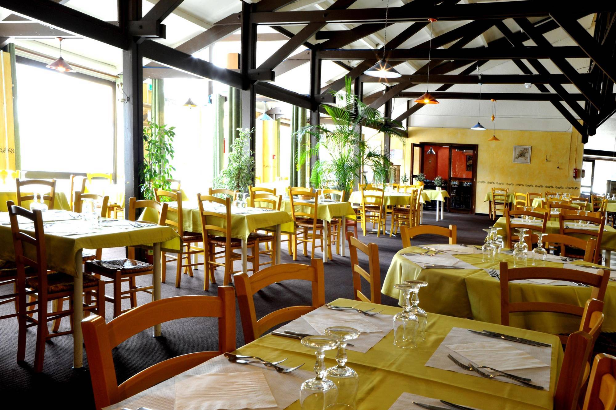 Ibis Budget Saint-Ouen-L'Aumone Exteriör bild