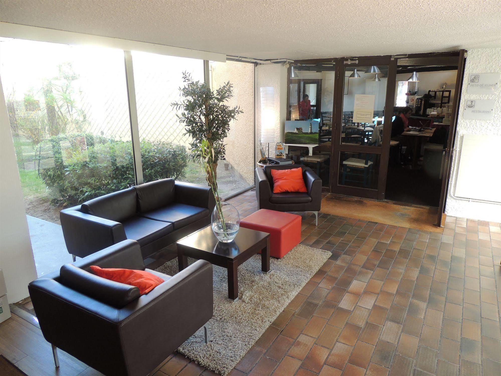 Ibis Budget Saint-Ouen-L'Aumone Exteriör bild
