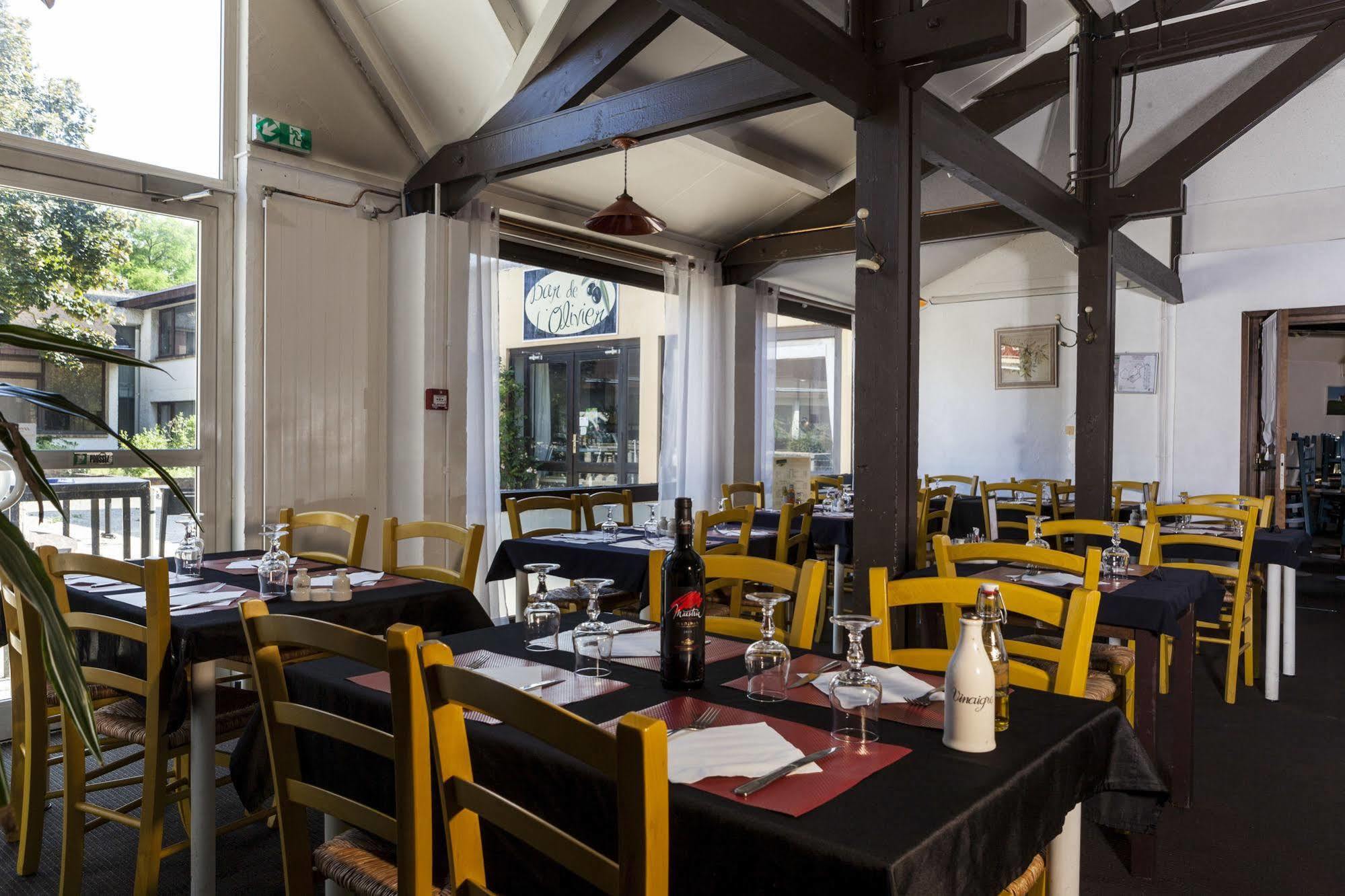 Ibis Budget Saint-Ouen-L'Aumone Exteriör bild