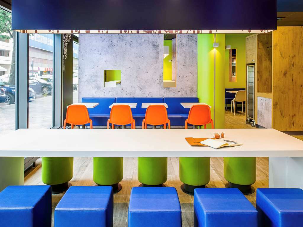 Ibis Budget Saint-Ouen-L'Aumone Exteriör bild